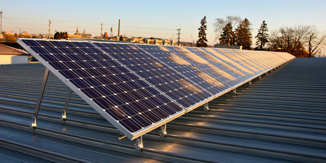 Montaggio solare con inclinazione regolabile