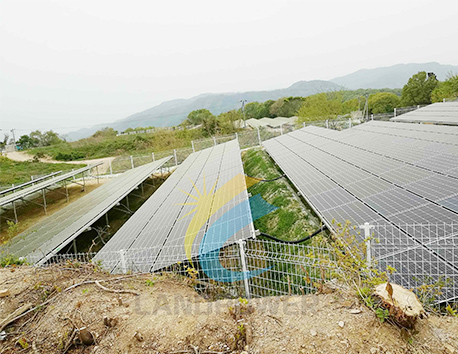 Montaggio a terra in alluminio 3 MW Giappone